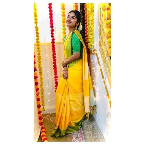 Chithi 2 Venba Kavin Saree Images